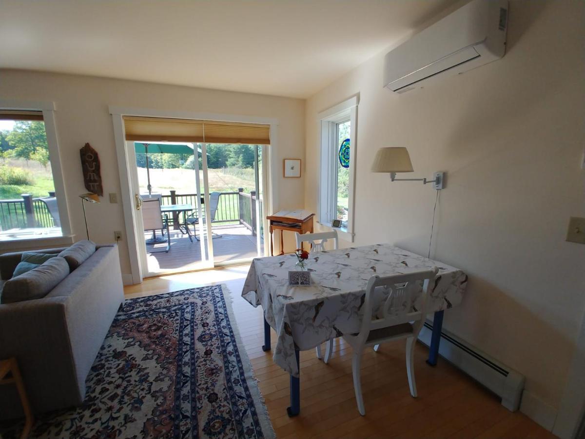 Spacious Country Retreat Close To Town And Nature, Sylvana Farm Vt 蒙彼利埃 外观 照片